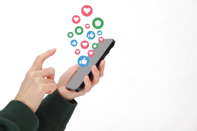 スマホに時間を奪われず、うまく付き合う工夫を