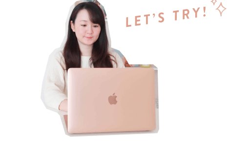 ノートPCを操作する女性