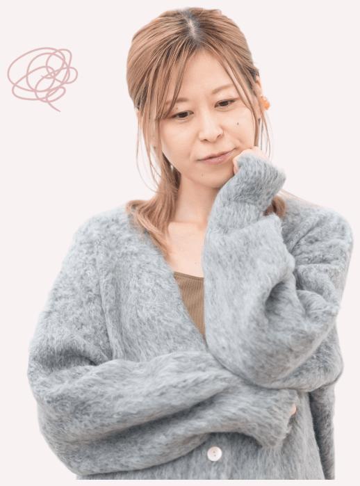考え込む表情でBefore（バックオフィス系のフリーランス）のゆるみさん